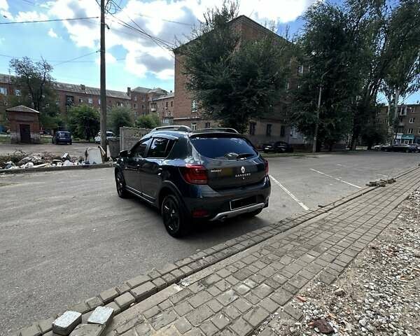 Серый Рено Сандеро, объемом двигателя 0.9 л и пробегом 57 тыс. км за 10800 $, фото 10 на Automoto.ua