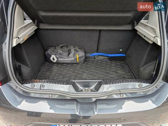 Рено Сандеро 2020 у Кропивницькому (Кіровограді) на Automoto.ua Сірий Рено Сандеро, об'ємом двигуна 0.9 л та пробігом 48 тис. км за 10700 $, фото 18 на Automoto.ua