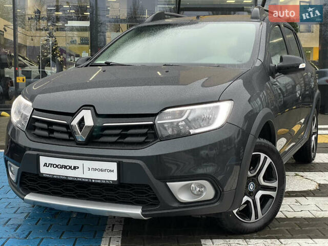 Сірий Рено Сандеро, об'ємом двигуна 0.9 л та пробігом 12 тис. км за 11300 $, фото 1 на Automoto.ua