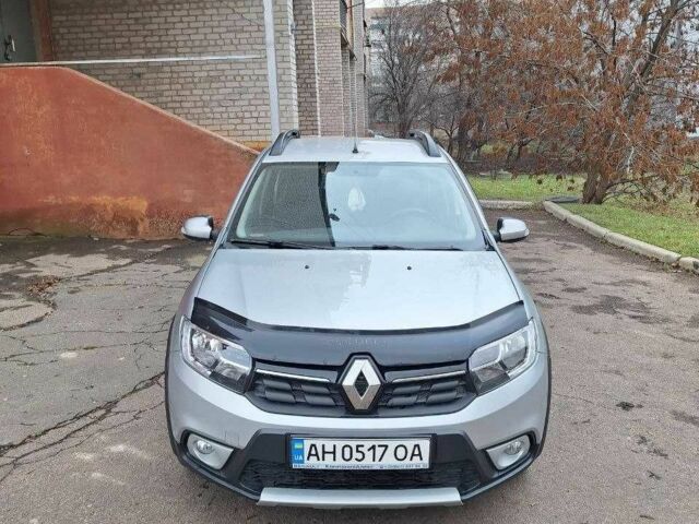 Сірий Рено Сандеро, об'ємом двигуна 0.9 л та пробігом 17 тис. км за 11500 $, фото 1 на Automoto.ua