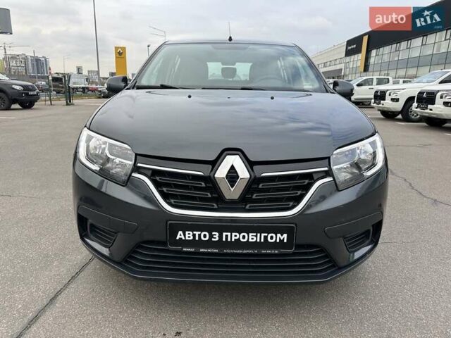 Серый Рено Сандеро, объемом двигателя 1 л и пробегом 43 тыс. км за 8900 $, фото 2 на Automoto.ua