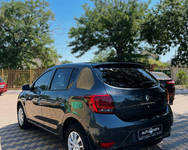 Рено Сандеро 2021 в Николаеве на Automoto.ua Серый Рено Сандеро, объемом двигателя 1.5 л и пробегом 102 тыс. км за 10300 $, фото 4 на Automoto.ua