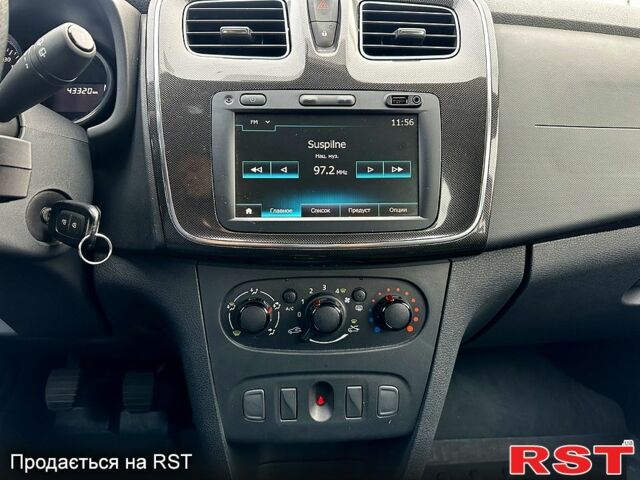 Серый Рено Сандеро, объемом двигателя 1 л и пробегом 43 тыс. км за 8900 $, фото 9 на Automoto.ua