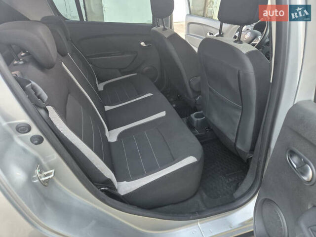 Серый Рено Сандеро, объемом двигателя 1.5 л и пробегом 40 тыс. км за 12800 $, фото 18 на Automoto.ua