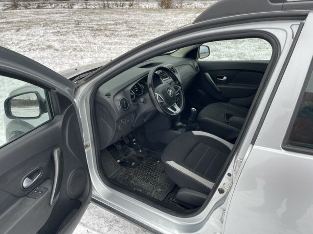 Серый Рено Сандеро, объемом двигателя 1.5 л и пробегом 67 тыс. км за 5700 $, фото 4 на Automoto.ua