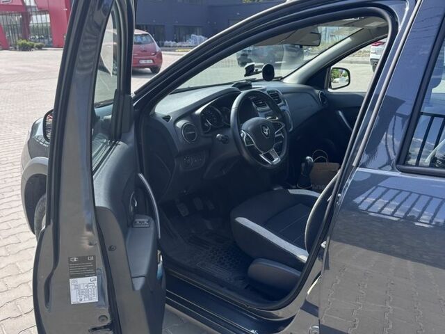 Серый Рено Сандеро, объемом двигателя 1.5 л и пробегом 59 тыс. км за 13300 $, фото 5 на Automoto.ua