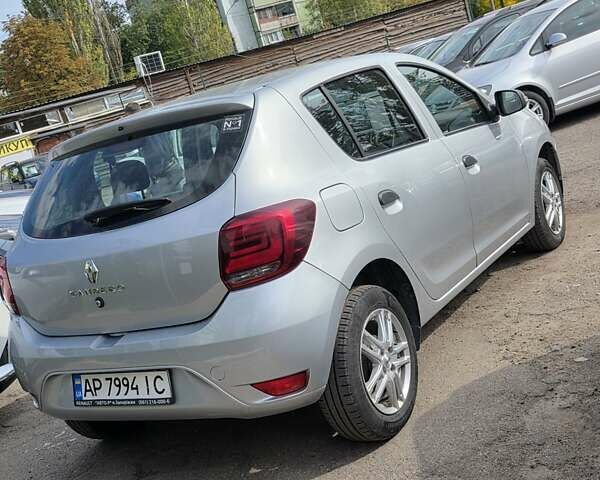 Сірий Рено Сандеро, об'ємом двигуна 1 л та пробігом 36 тис. км за 9999 $, фото 2 на Automoto.ua