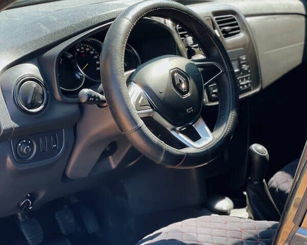 Рено Сандеро 2021 в Николаеве на Automoto.ua Серый Рено Сандеро, объемом двигателя 1.5 л и пробегом 102 тыс. км за 10300 $, фото 8 на Automoto.ua