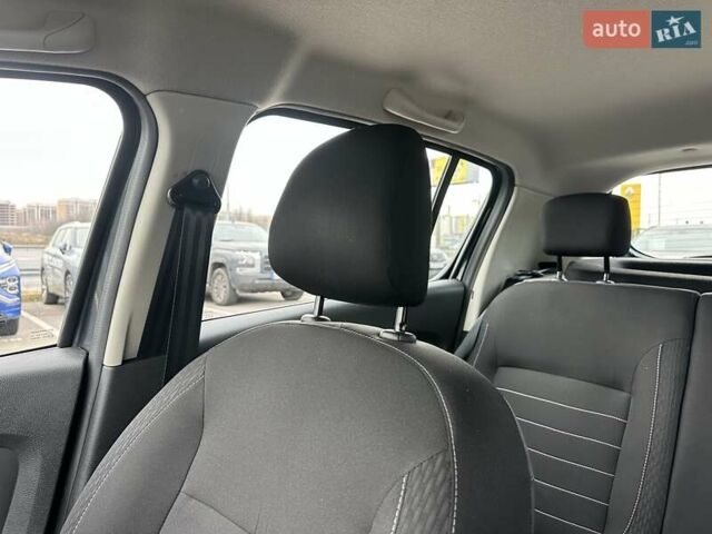 Серый Рено Сандеро, объемом двигателя 1 л и пробегом 43 тыс. км за 8900 $, фото 26 на Automoto.ua