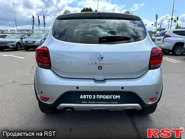 Серый Рено Сандеро, объемом двигателя 0.9 л и пробегом 77 тыс. км за 11300 $, фото 5 на Automoto.ua
