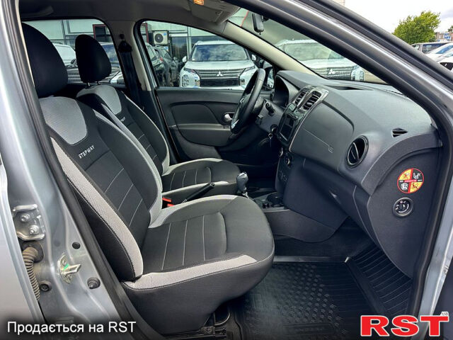 Серый Рено Сандеро, объемом двигателя 0.9 л и пробегом 77 тыс. км за 11300 $, фото 11 на Automoto.ua