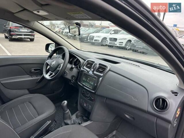 Серый Рено Сандеро, объемом двигателя 1 л и пробегом 43 тыс. км за 8900 $, фото 28 на Automoto.ua