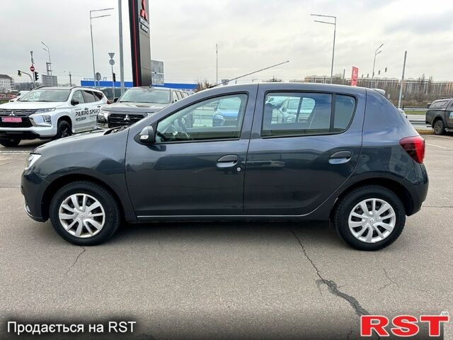 Серый Рено Сандеро, объемом двигателя 1 л и пробегом 43 тыс. км за 8900 $, фото 3 на Automoto.ua