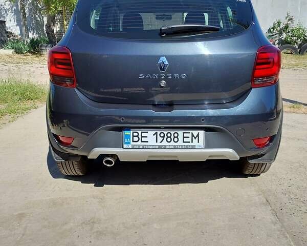 Сірий Рено Сандеро, об'ємом двигуна 0.9 л та пробігом 11 тис. км за 13800 $, фото 9 на Automoto.ua