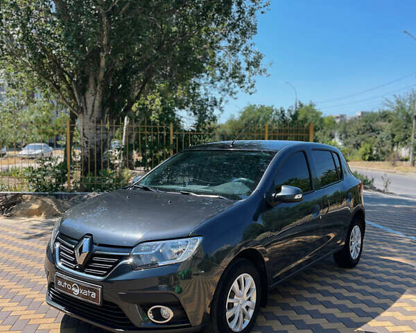 Рено Сандеро 2021 в Николаеве на Automoto.ua Серый Рено Сандеро, объемом двигателя 1.5 л и пробегом 102 тыс. км за 10300 $, фото 2 на Automoto.ua