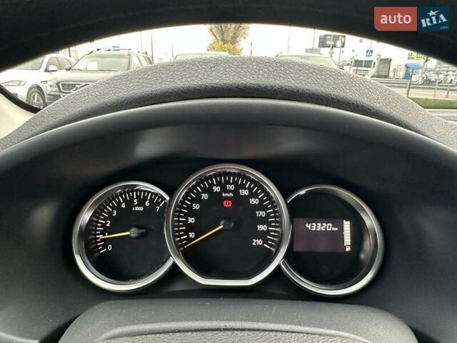 Серый Рено Сандеро, объемом двигателя 1 л и пробегом 43 тыс. км за 8900 $, фото 18 на Automoto.ua