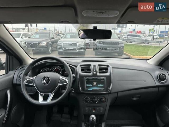 Серый Рено Сандеро, объемом двигателя 1 л и пробегом 43 тыс. км за 8900 $, фото 17 на Automoto.ua