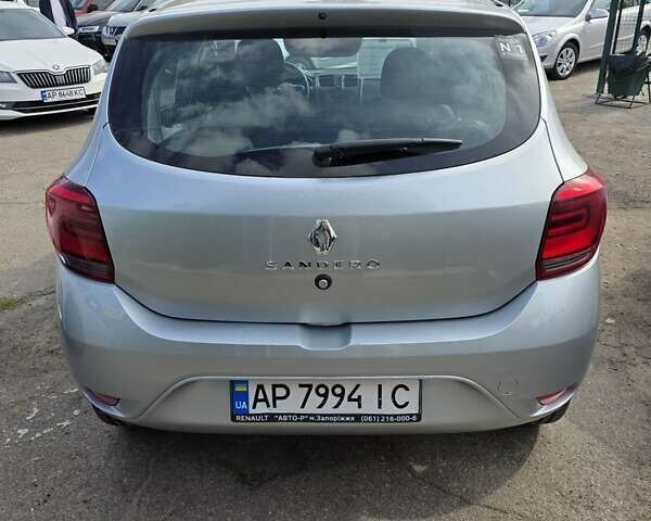 Сірий Рено Сандеро, об'ємом двигуна 1 л та пробігом 36 тис. км за 9999 $, фото 9 на Automoto.ua