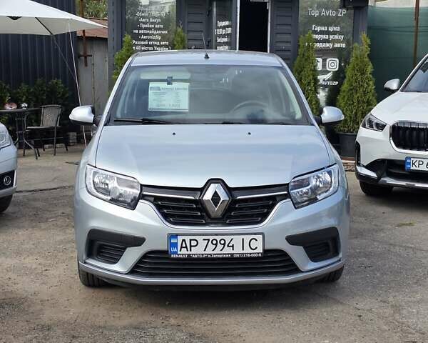 Сірий Рено Сандеро, об'ємом двигуна 1 л та пробігом 36 тис. км за 9999 $, фото 3 на Automoto.ua