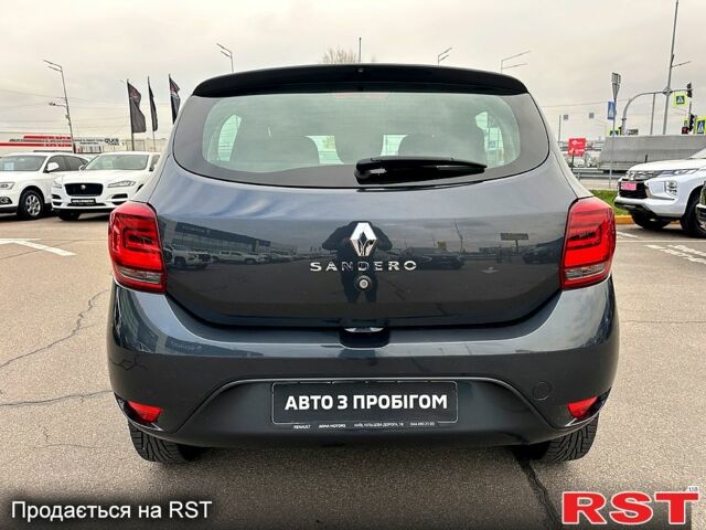 Серый Рено Сандеро, объемом двигателя 1 л и пробегом 43 тыс. км за 8900 $, фото 5 на Automoto.ua
