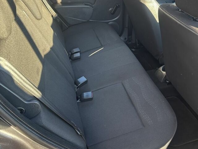 Серый Рено Сандеро, объемом двигателя 1.6 л и пробегом 180 тыс. км за 6599 $, фото 6 на Automoto.ua