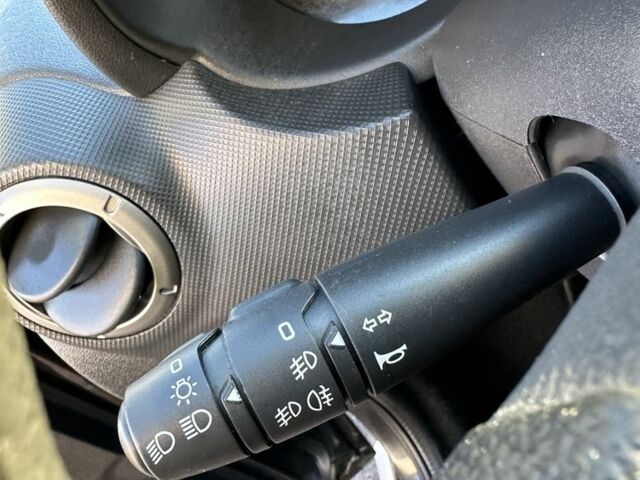 Серый Рено Сандеро, объемом двигателя 1.6 л и пробегом 180 тыс. км за 6599 $, фото 15 на Automoto.ua