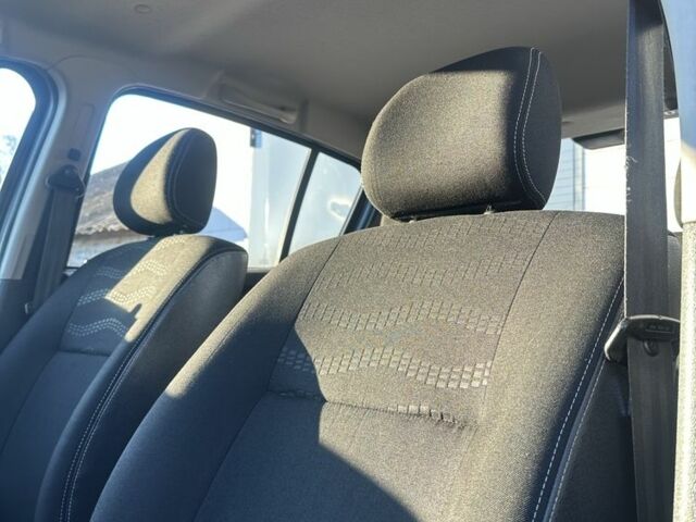 Серый Рено Сандеро, объемом двигателя 1.6 л и пробегом 180 тыс. км за 6599 $, фото 16 на Automoto.ua