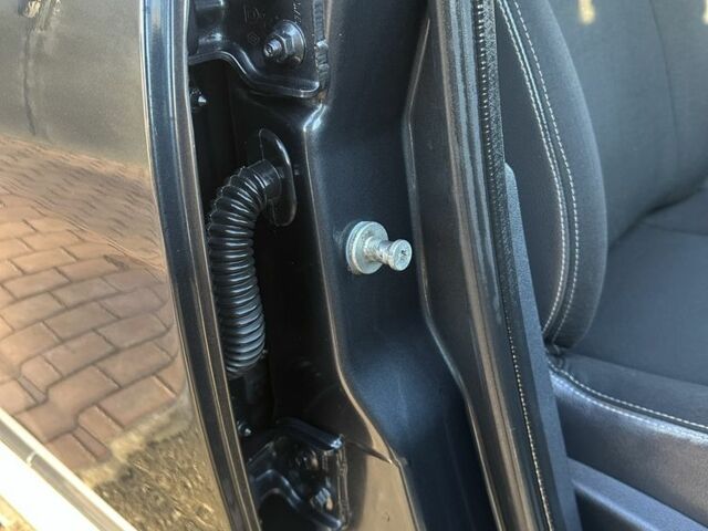 Серый Рено Сандеро, объемом двигателя 1.6 л и пробегом 180 тыс. км за 6599 $, фото 10 на Automoto.ua