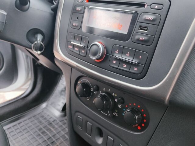 Сірий Рено Сандеро, об'ємом двигуна 1.5 л та пробігом 120 тис. км за 8250 $, фото 16 на Automoto.ua