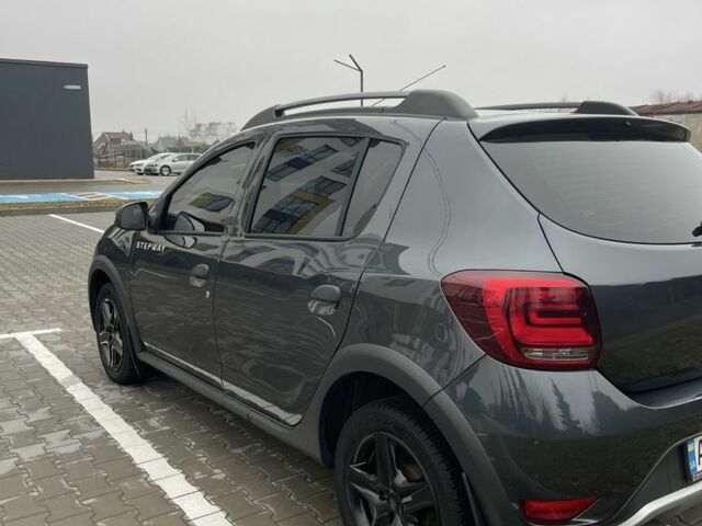 Серый Рено Сандеро, объемом двигателя 1.5 л и пробегом 233 тыс. км за 11000 $, фото 7 на Automoto.ua