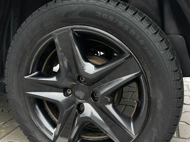 Серый Рено Сандеро, объемом двигателя 1.5 л и пробегом 233 тыс. км за 11000 $, фото 19 на Automoto.ua