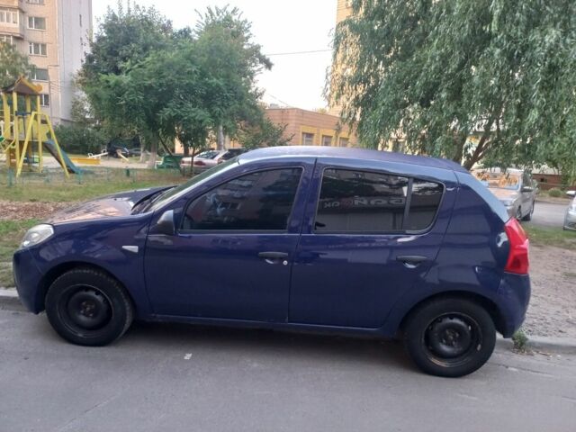 Синій Рено Сандеро, об'ємом двигуна 4 л та пробігом 240 тис. км за 3200 $, фото 4 на Automoto.ua