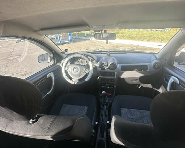 Синий Рено Сандеро, объемом двигателя 1.39 л и пробегом 130 тыс. км за 3500 $, фото 7 на Automoto.ua