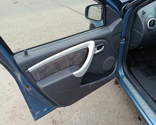 Синій Рено Сандеро, об'ємом двигуна 1.6 л та пробігом 217 тис. км за 4900 $, фото 12 на Automoto.ua