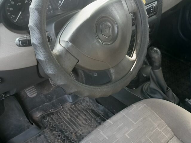 Синий Рено Сандеро, объемом двигателя 1.4 л и пробегом 280 тыс. км за 3400 $, фото 5 на Automoto.ua