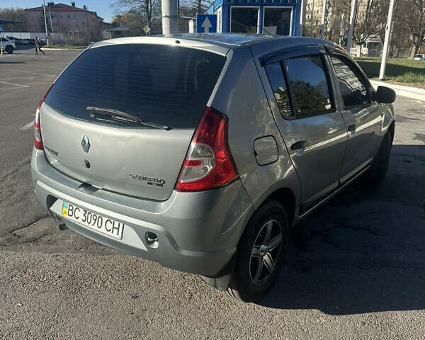 Синий Рено Сандеро, объемом двигателя 1.39 л и пробегом 130 тыс. км за 3500 $, фото 3 на Automoto.ua