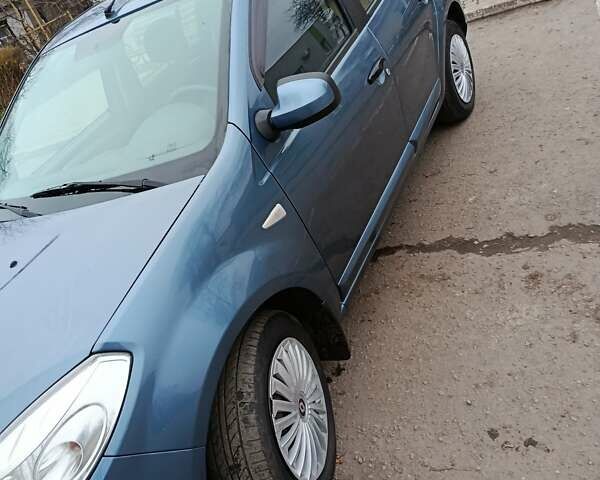 Синій Рено Сандеро, об'ємом двигуна 1.6 л та пробігом 217 тис. км за 4900 $, фото 1 на Automoto.ua