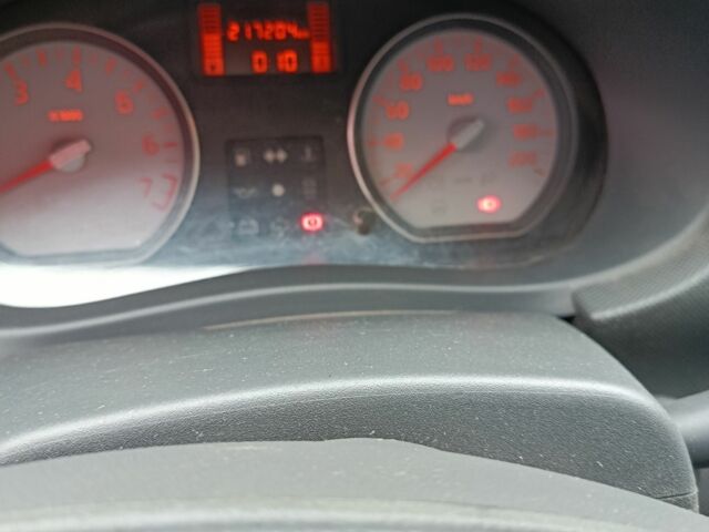 Синій Рено Сандеро, об'ємом двигуна 1.6 л та пробігом 217 тис. км за 4900 $, фото 10 на Automoto.ua