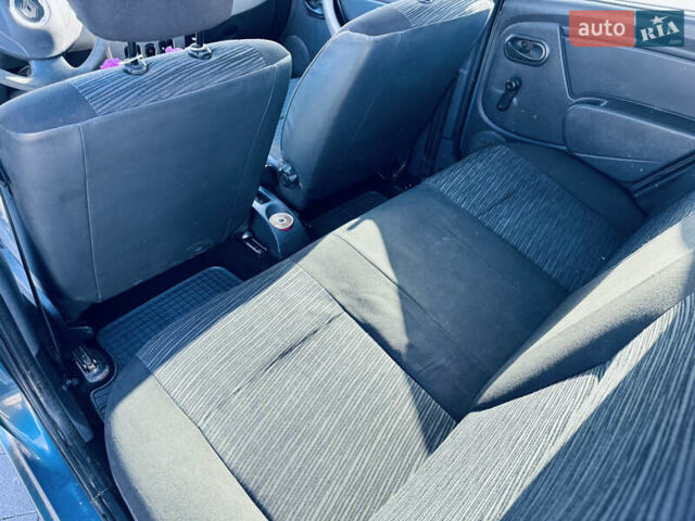 Рено Сандеро 2011 в Мукачеве на Automoto.ua Синий Рено Сандеро, объемом двигателя 1.4 л и пробегом 213 тыс. км за 4400 $, фото 16 на Automoto.ua