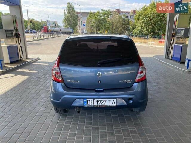 Синій Рено Сандеро, об'ємом двигуна 1.6 л та пробігом 130 тис. км за 6300 $, фото 7 на Automoto.ua