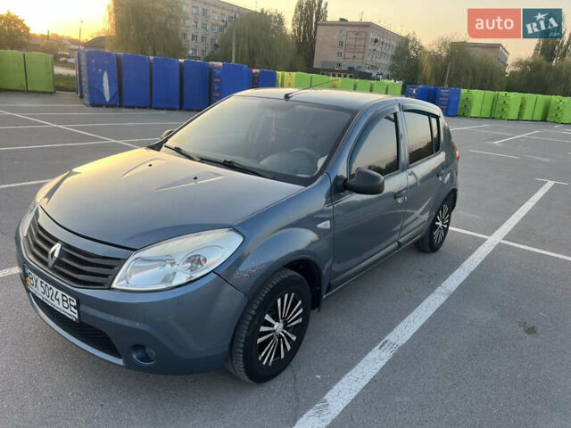 Синий Рено Сандеро, объемом двигателя 1.39 л и пробегом 230 тыс. км за 4500 $, фото 3 на Automoto.ua