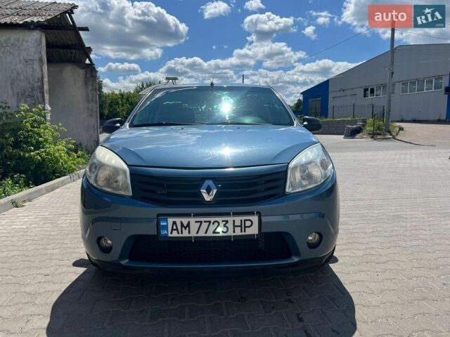 Синій Рено Сандеро, об'ємом двигуна 1.39 л та пробігом 173 тис. км за 6000 $, фото 9 на Automoto.ua