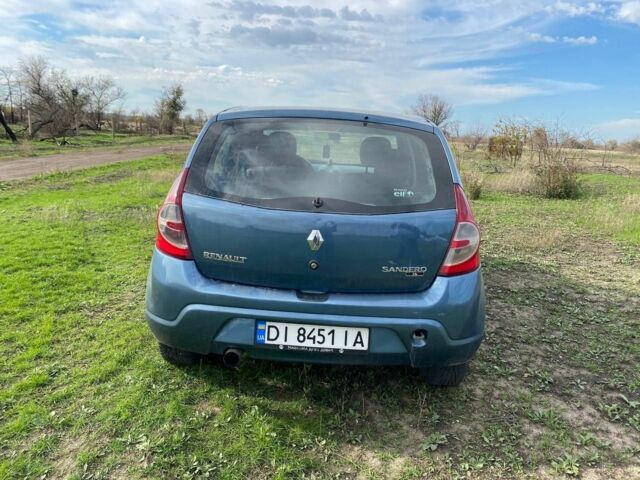Синий Рено Сандеро, объемом двигателя 1.4 л и пробегом 123 тыс. км за 3999 $, фото 2 на Automoto.ua