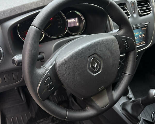 Рено Сандеро 2013 в Киеве на Automoto.ua Синий Рено Сандеро, объемом двигателя 1.46 л и пробегом 222 тыс. км за 8600 $, фото 13 на Automoto.ua