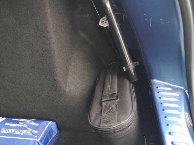 Синий Рено Сандеро, объемом двигателя 1.1 л и пробегом 68 тыс. км за 7000 $, фото 9 на Automoto.ua