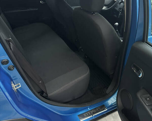 Рено Сандеро 2013 в Киеве на Automoto.ua Синий Рено Сандеро, объемом двигателя 1.46 л и пробегом 222 тыс. км за 8600 $, фото 18 на Automoto.ua