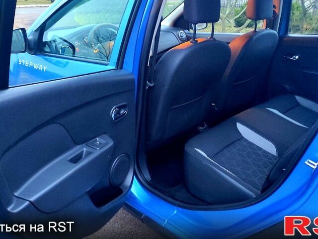 Синий Рено Сандеро, объемом двигателя 1.6 л и пробегом 115 тыс. км за 8300 $, фото 8 на Automoto.ua