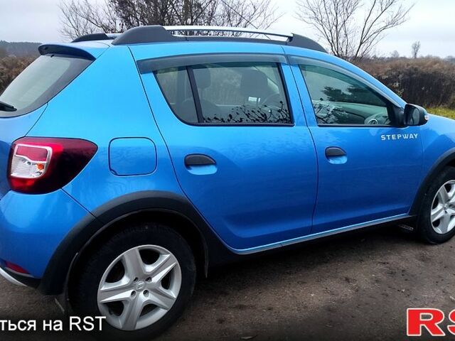 Синий Рено Сандеро, объемом двигателя 1.6 л и пробегом 115 тыс. км за 8300 $, фото 4 на Automoto.ua