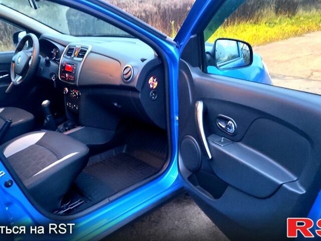 Синий Рено Сандеро, объемом двигателя 1.6 л и пробегом 115 тыс. км за 8300 $, фото 10 на Automoto.ua