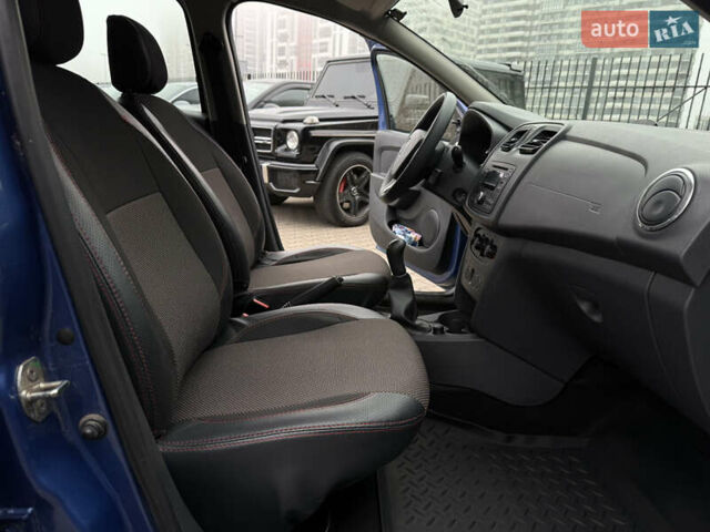Синій Рено Сандеро, об'ємом двигуна 1.46 л та пробігом 31 тис. км за 8200 $, фото 9 на Automoto.ua